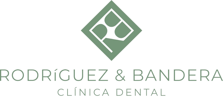 Logo de Clínica Dental Rodríguez y Bandera - Clínica dental en Cártama